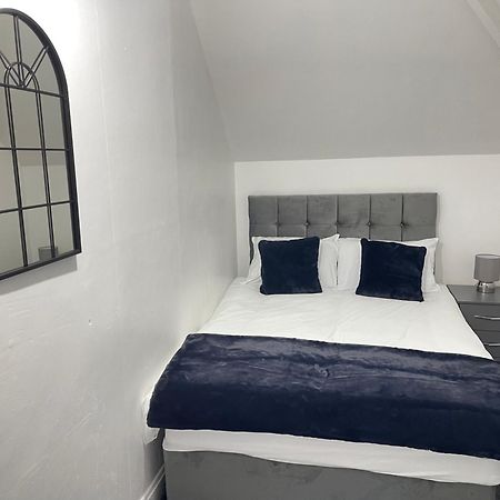 Hometel Digs Hidden Gem Large Comfy Home Can Sleep 15 Braunstone Town エクステリア 写真